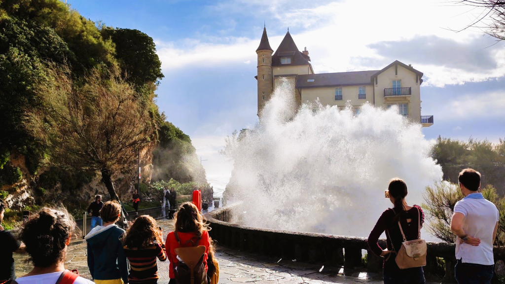 Biarritz olas viento oleaje temporal francia france